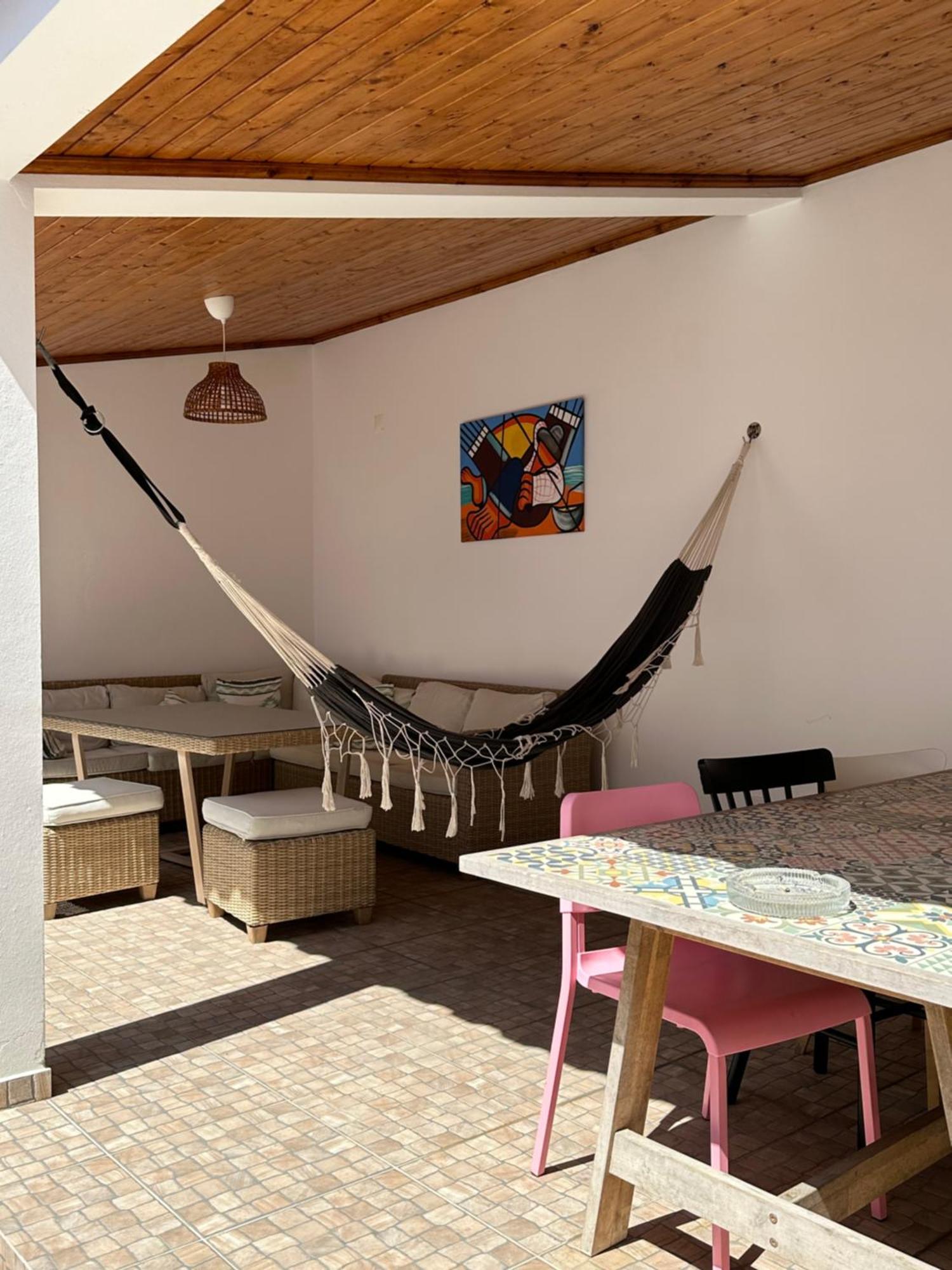 Pirata Milfontes Guest House ヴィラ・ノヴァ・デ・ミルフォンテス エクステリア 写真